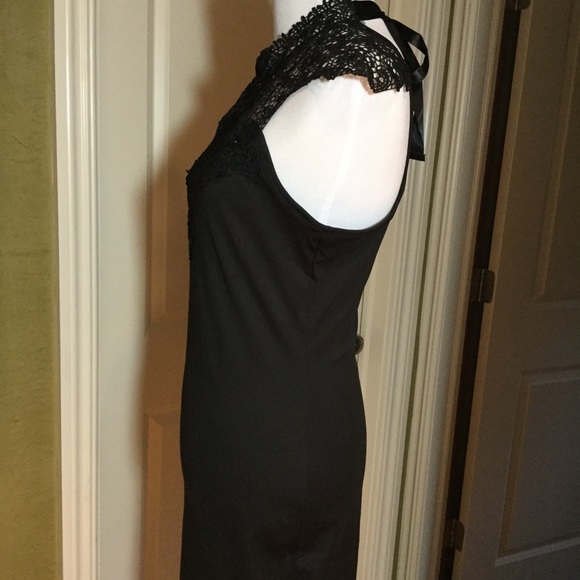 LACE YOKE BOW TIE BLACK SLEEVELESS BODYCON DRESS - Picture 4 of 5